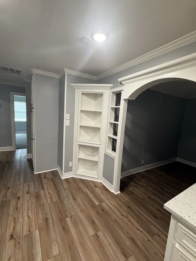 property at 5218 Cortelyou Ln
