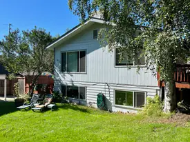 1618 E St in Anchorage, AK - Building Photo