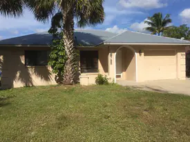 703 110th Ave N in Naples, FL - Building Photo