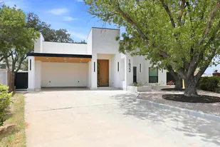 1622 Eagle Trace Dr in Laredo, TX - Building Photo