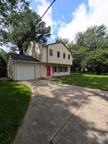 158 Saunders Rd in Hampton, VA - Building Photo