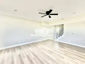 7000 Lake Hill Dr in Des Moines, IA - Building Photo
