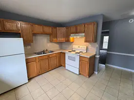420 E Bryan St in Herrin, IL - Building Photo