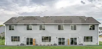 7000 Lake Hill Dr in Des Moines, IA - Building Photo