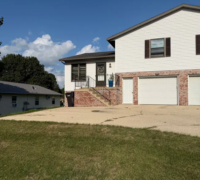 property at 1305 Perimeter Rd