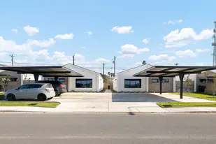 2705 Robin Rd, Unit 2 in Weslaco, TX - Building Photo