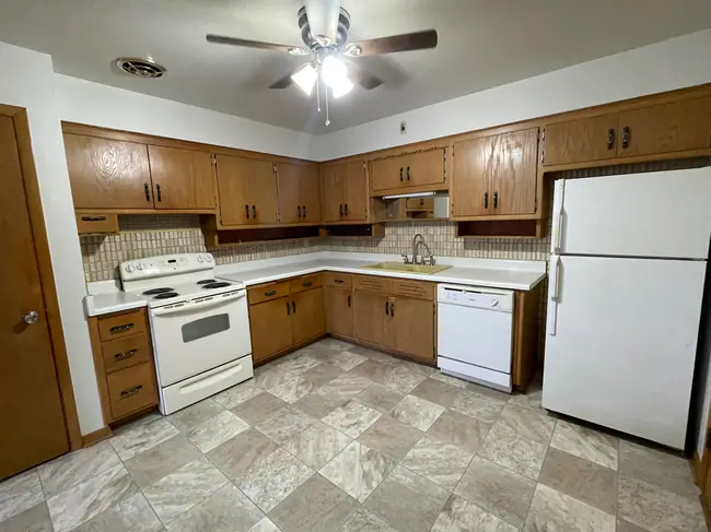 property at 8305 W Morgan Ave