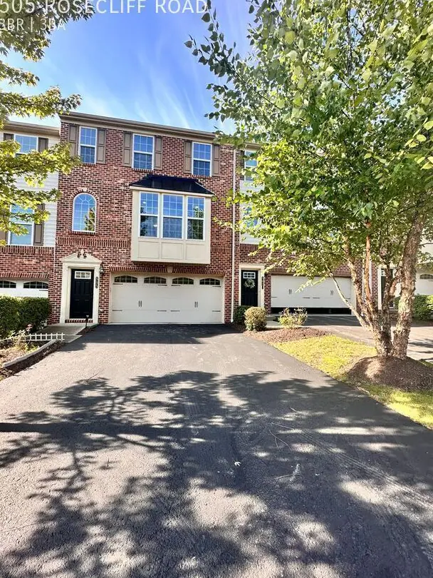 property at 505 Rosecliff Rd